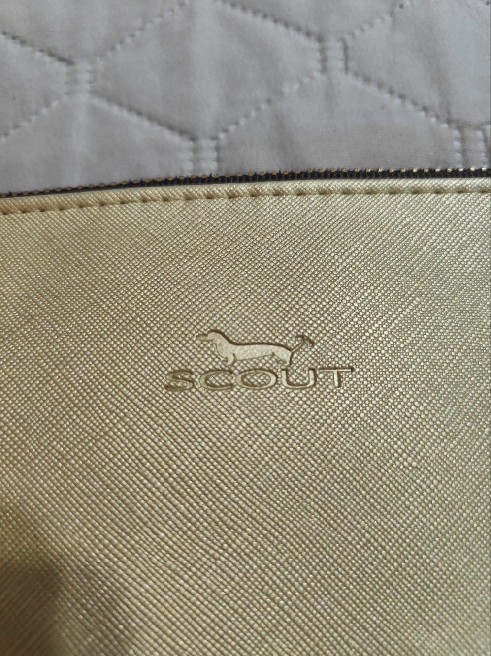 Scout Bags Two-Tone Gold & Silver Clutch Wristlet - Picture 6 of 6